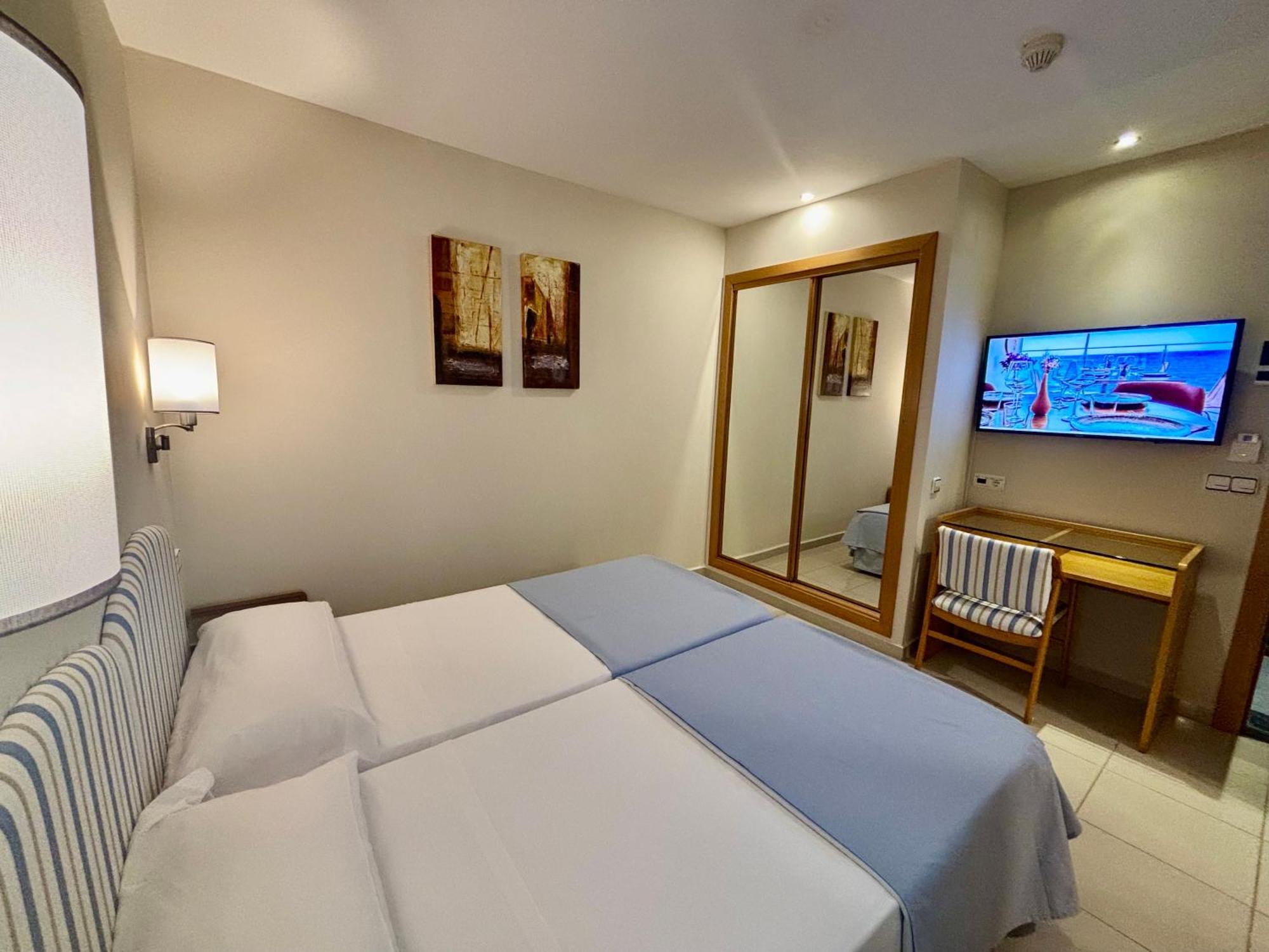 Hotel La Cala Finestrat กาลา เด ฟีเนสตรัต ภายนอก รูปภาพ