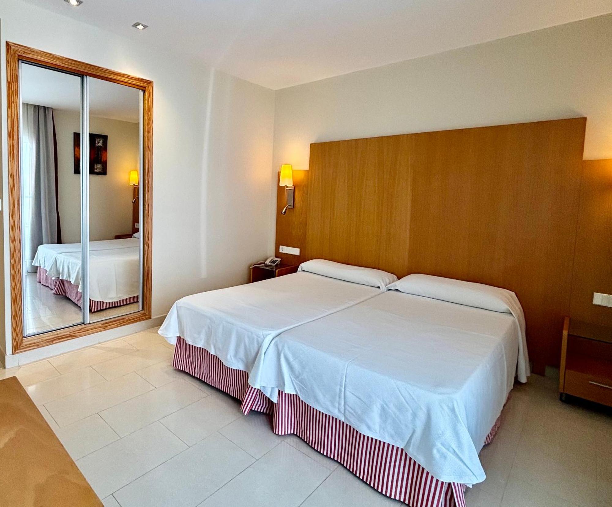 Hotel La Cala Finestrat กาลา เด ฟีเนสตรัต ภายนอก รูปภาพ